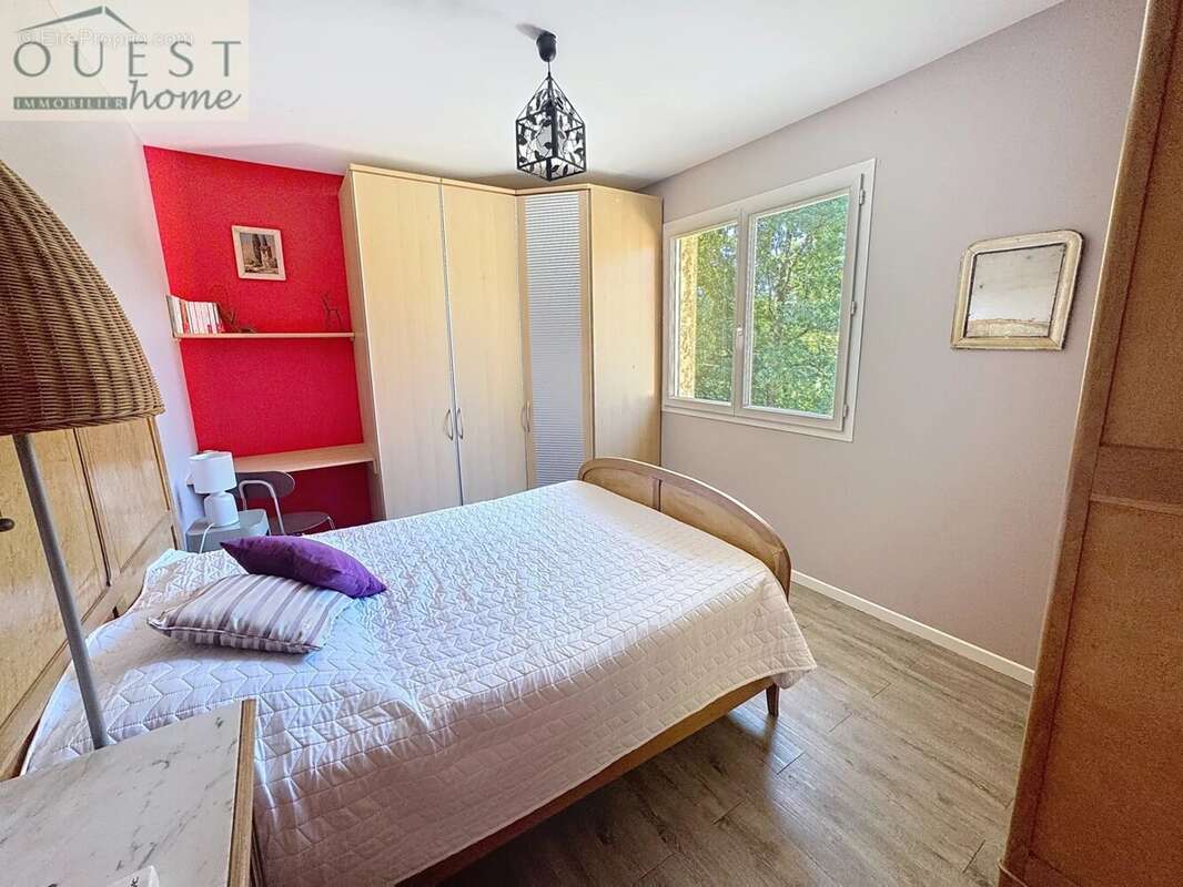 Maison à LA TOUR-DE-SALVAGNY