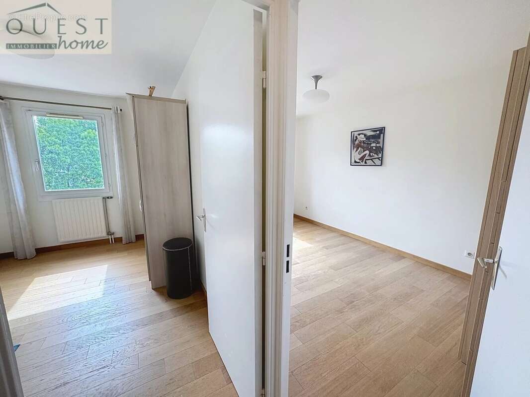 Appartement à CHARBONNIERES-LES-BAINS