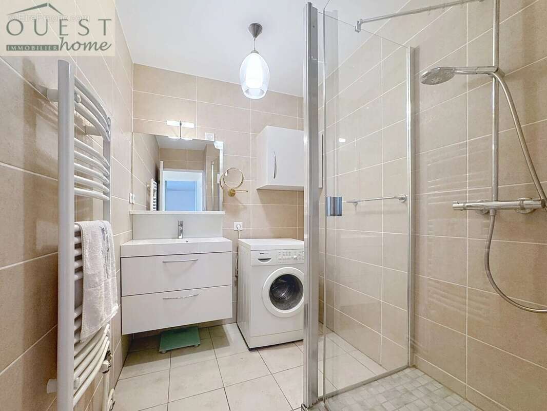 Appartement à CHARBONNIERES-LES-BAINS