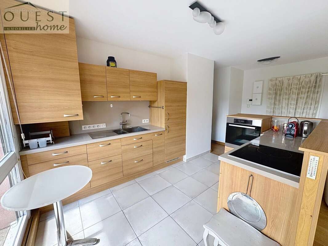 Appartement à CHARBONNIERES-LES-BAINS