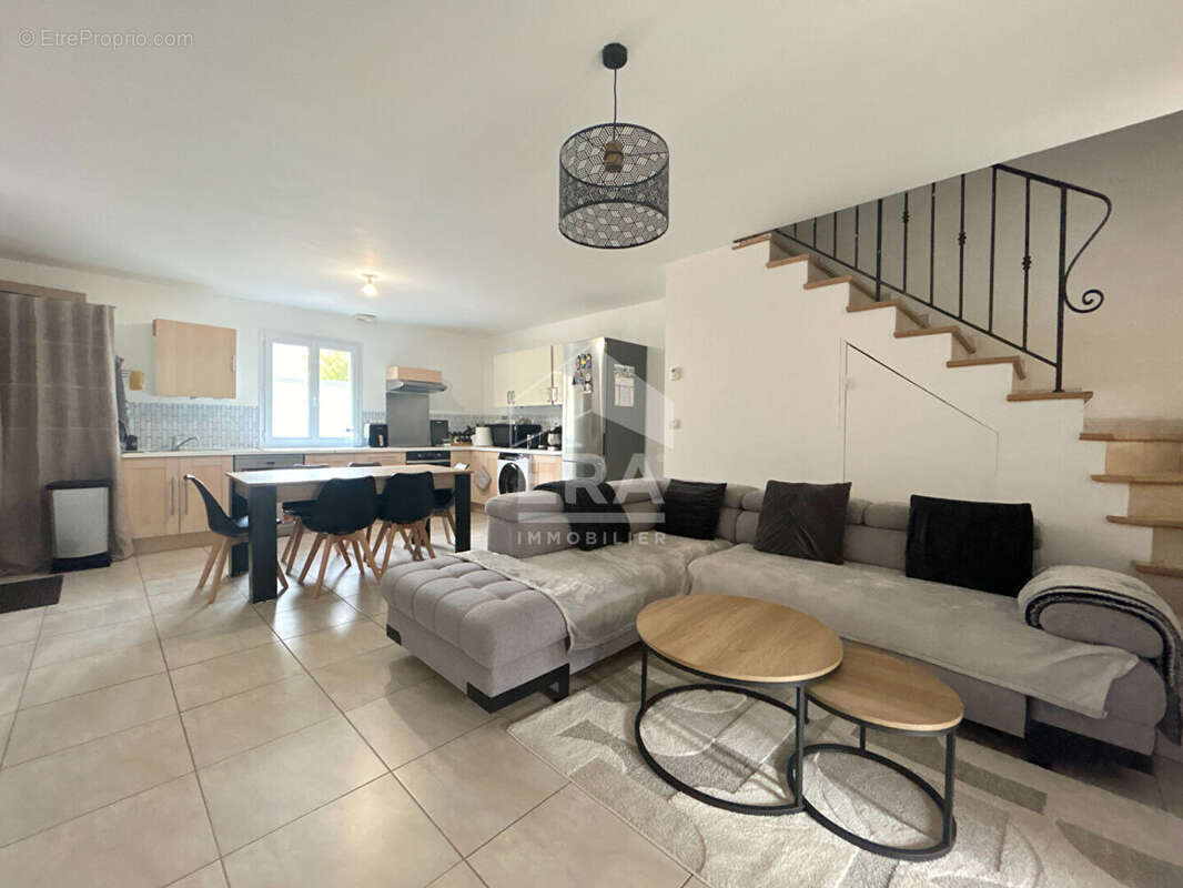 Appartement à PERTUIS