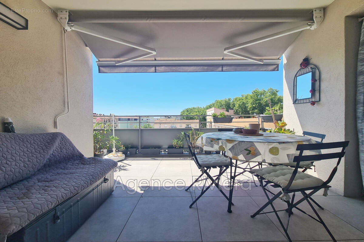 Appartement à SIX-FOURS-LES-PLAGES