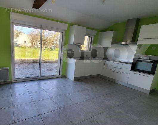 Cuisine - Maison à BONNOEUVRE