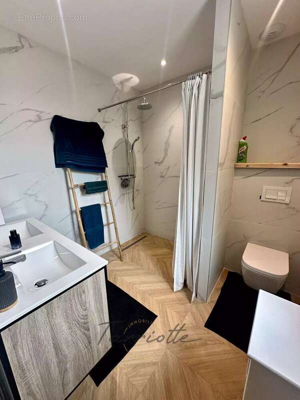 Maison à MONTELIMAR