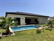 Maison à MONTELIMAR