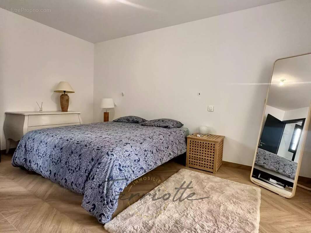 Maison à MONTELIMAR