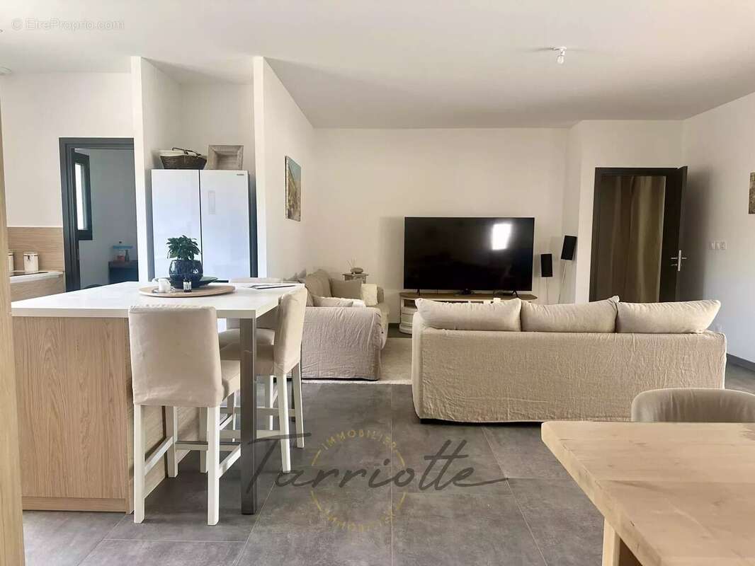 Maison à MONTELIMAR