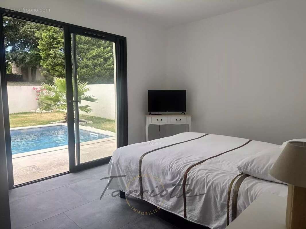 Maison à MONTELIMAR