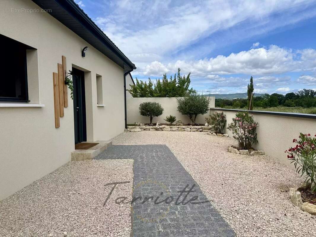 Maison à MONTELIMAR