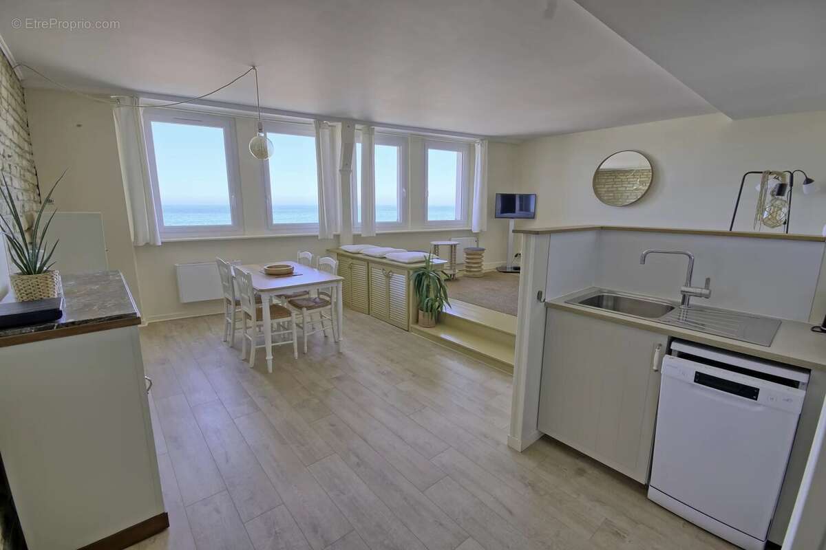 Appartement à SAINT-AUBIN-SUR-MER