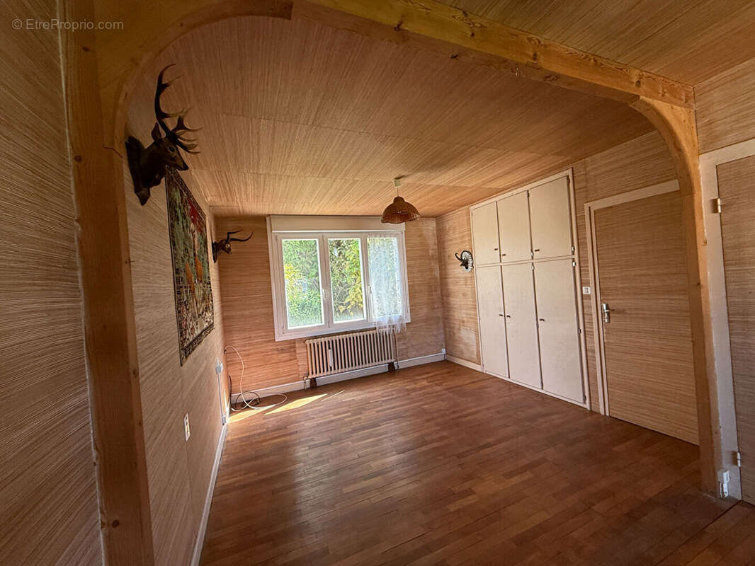 Maison à SAINT-MARTIN-DES-CHAMPS