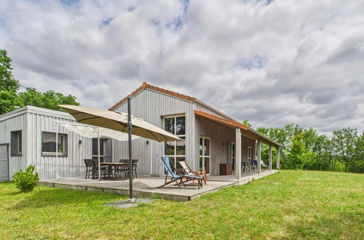 Maison à CASTILLONNES