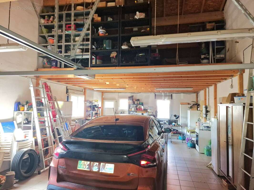 Maison à SAINT-JULIEN-DE-CONCELLES