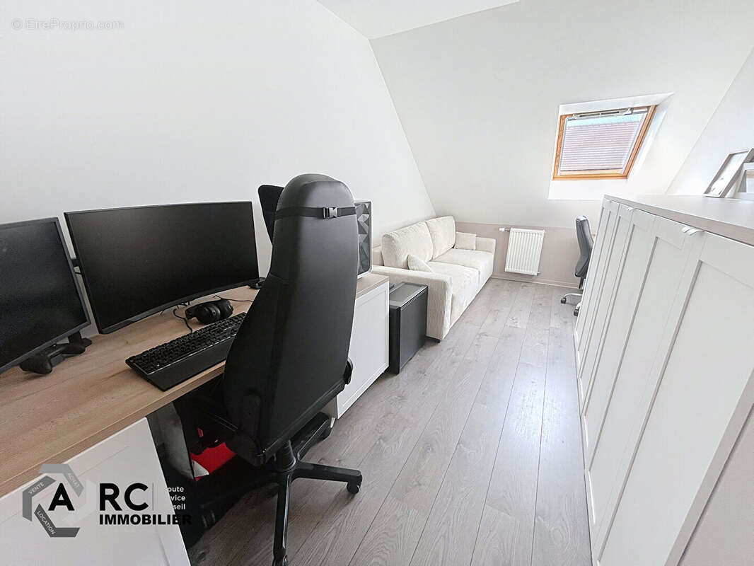 Maison à LA CHAPELLE-SAINT-MESMIN