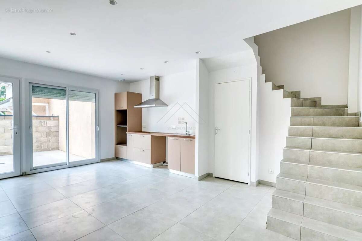 Appartement à TREPT