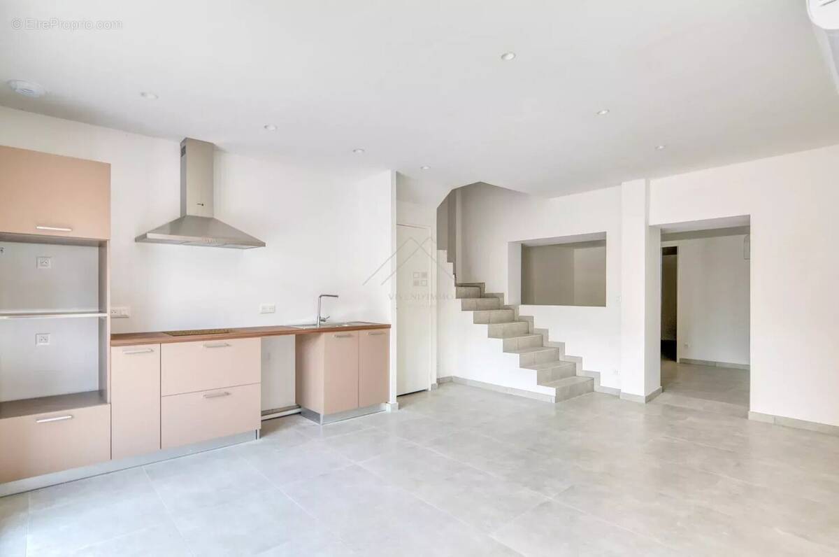 Appartement à TREPT