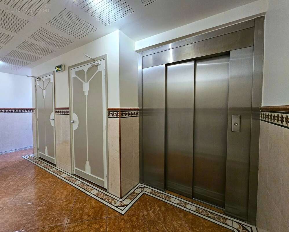 Appartement à HYERES