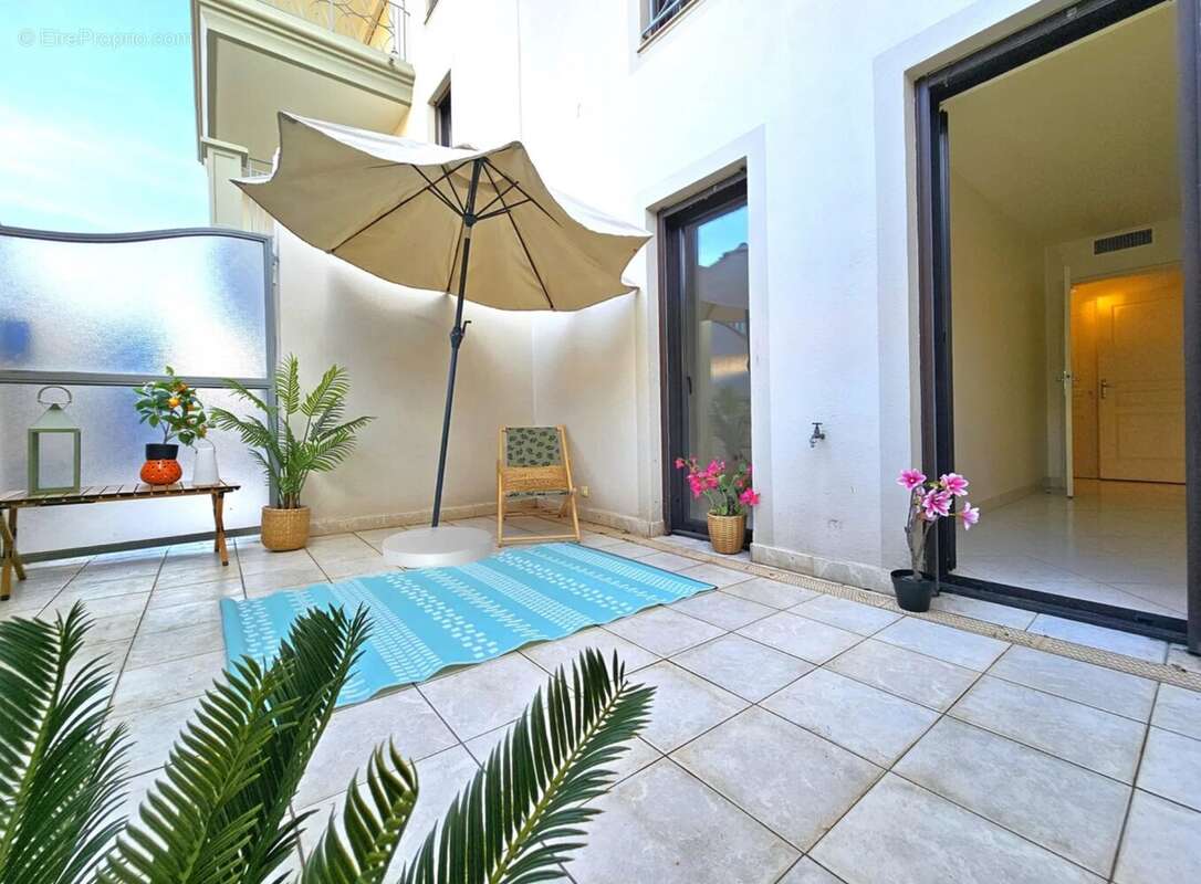 Appartement à HYERES