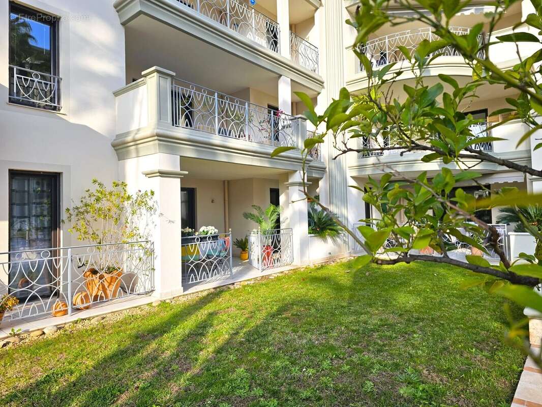Appartement à HYERES