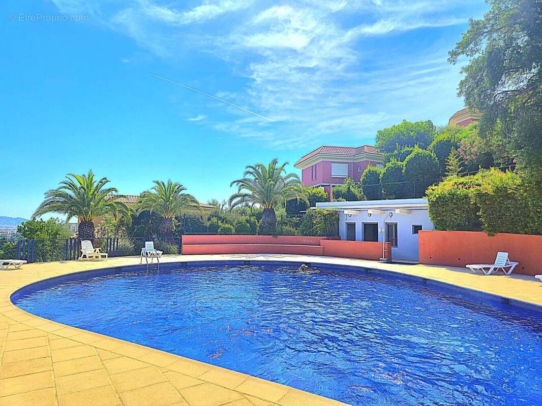 Appartement à MANDELIEU-LA-NAPOULE