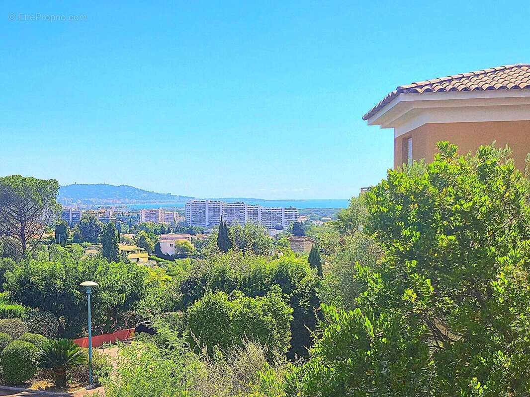 Appartement à MANDELIEU-LA-NAPOULE