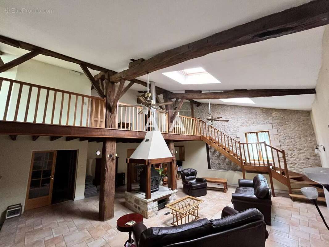 Maison à FONTENILLE