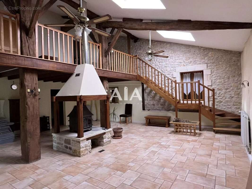 Maison à FONTENILLE