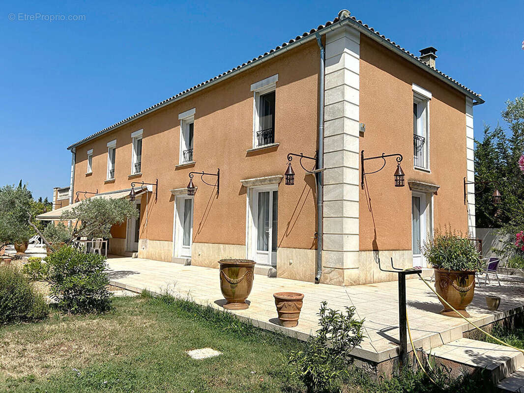 Maison à ROCHEFORT-DU-GARD