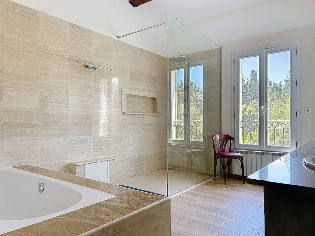 Maison à ROCHEFORT-DU-GARD