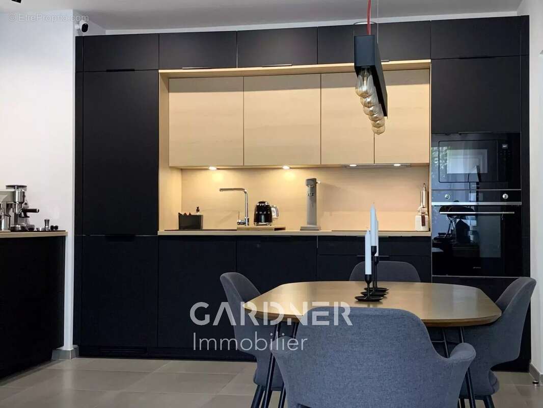 Appartement à MARSEILLE-9E