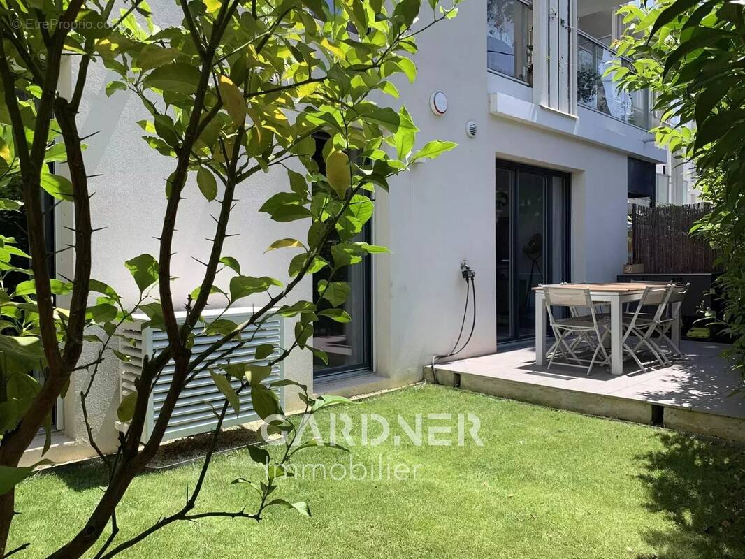 Appartement à MARSEILLE-9E