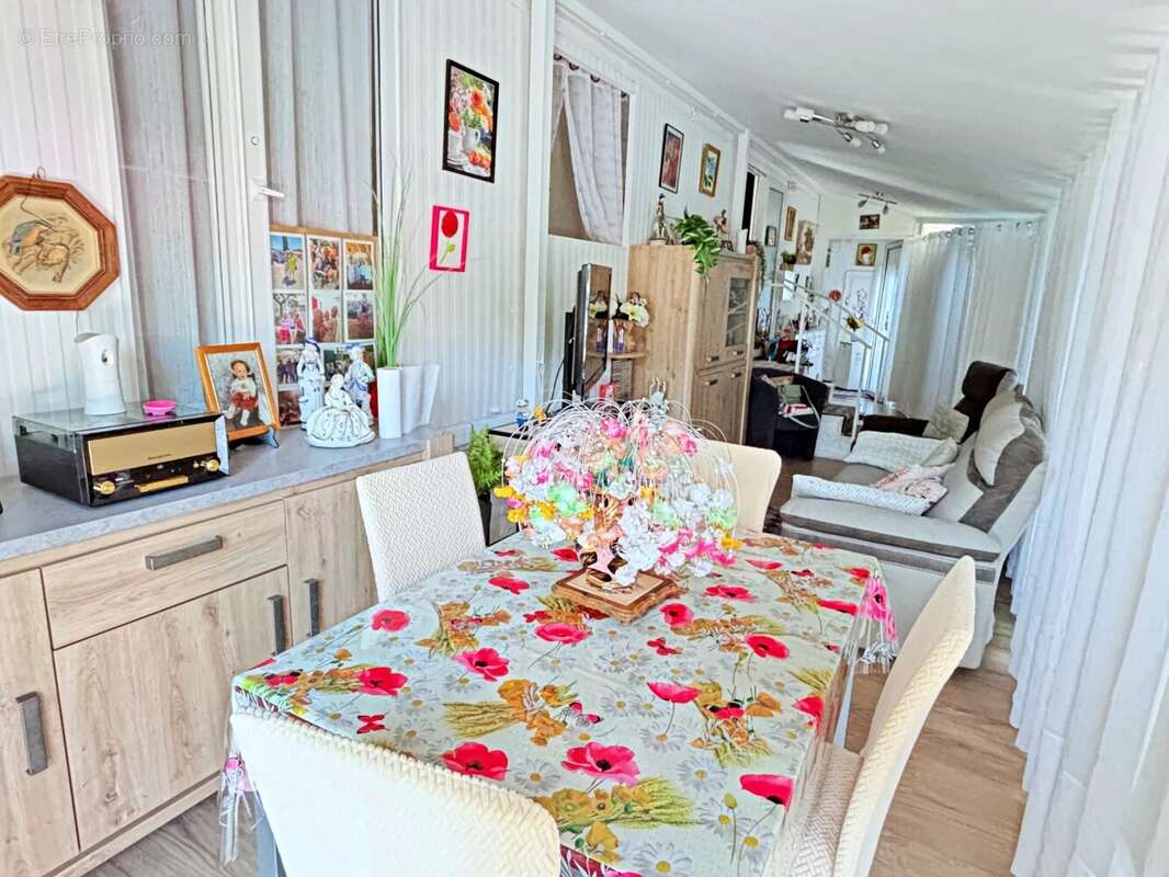 Maison à ROQUEBRUNE-SUR-ARGENS