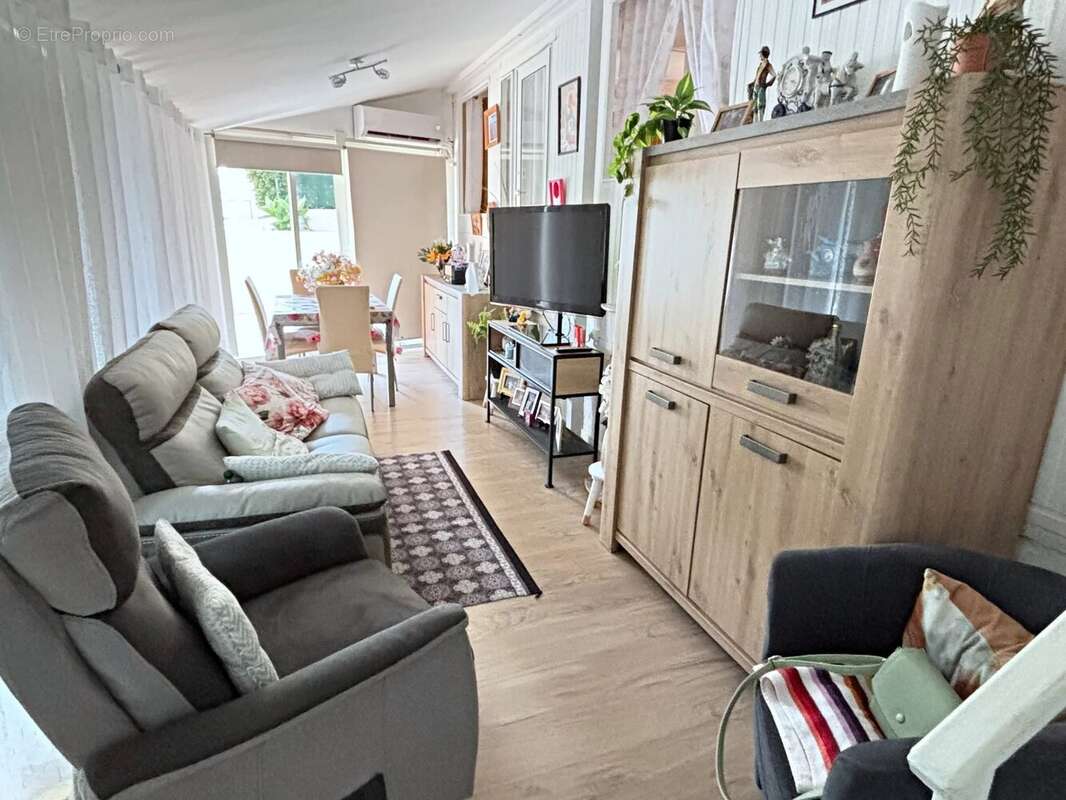 Maison à ROQUEBRUNE-SUR-ARGENS