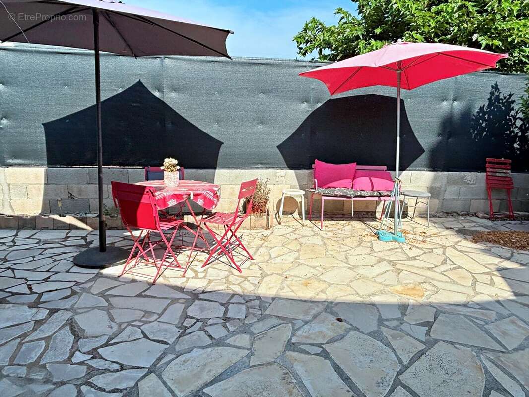 Maison à ROQUEBRUNE-SUR-ARGENS