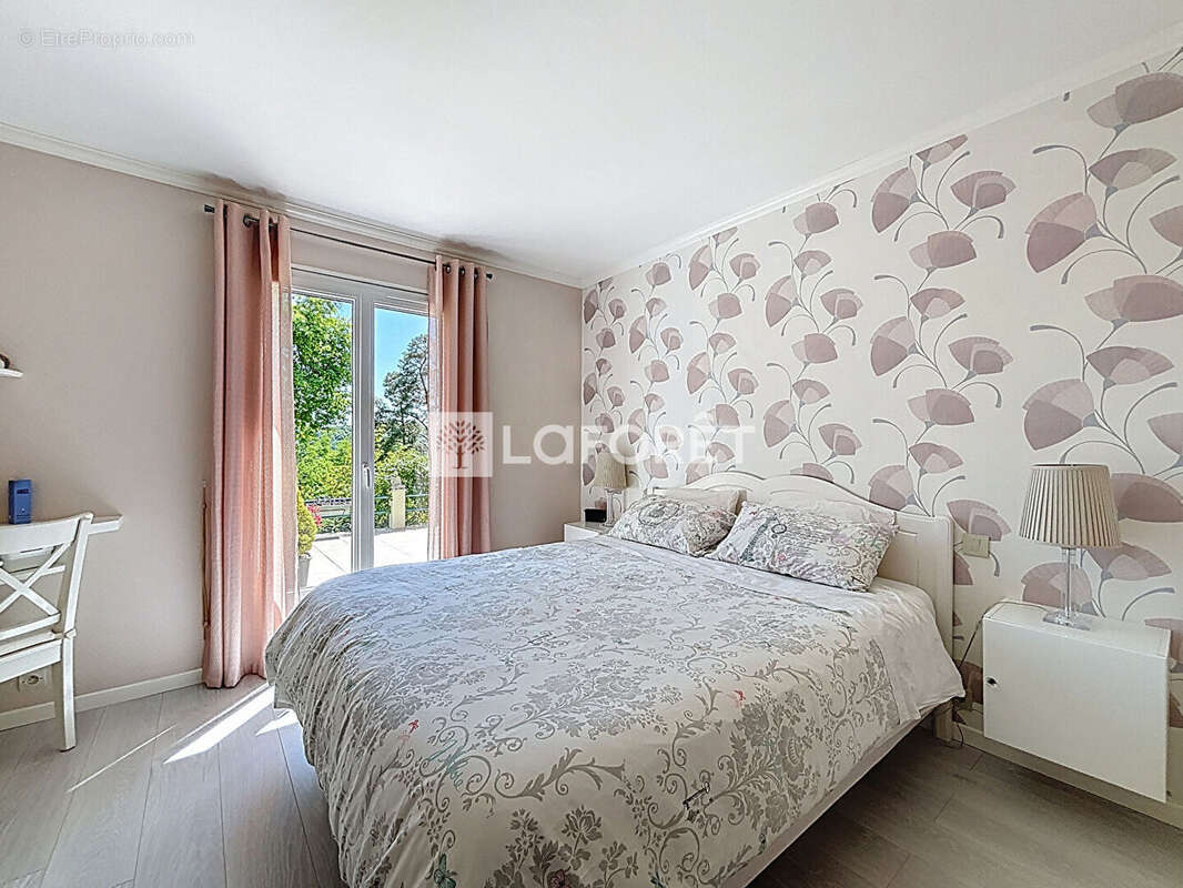 Maison à LA BONNEVILLE-SUR-ITON