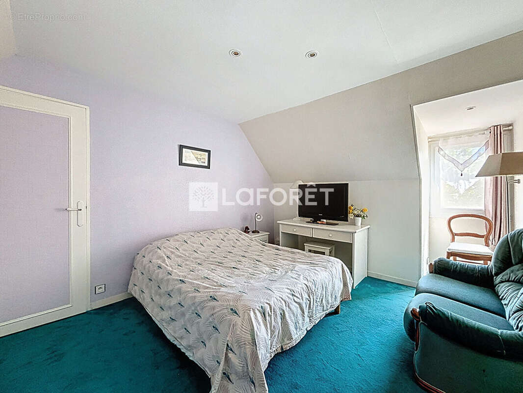 Maison à LA BONNEVILLE-SUR-ITON