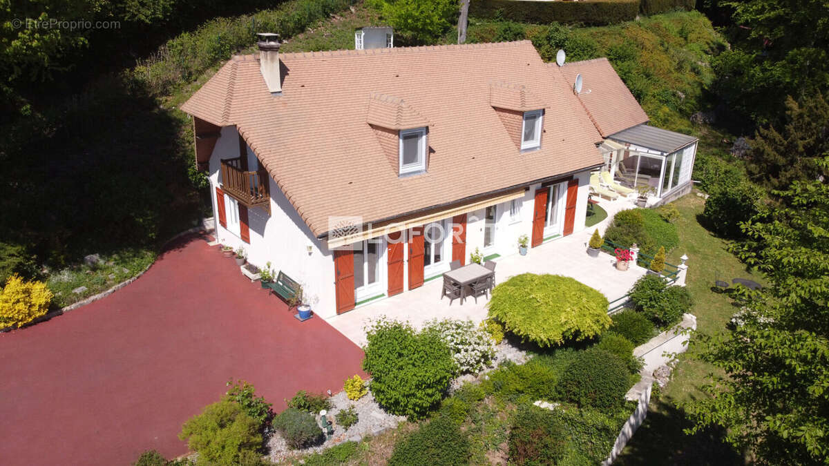 Maison à LA BONNEVILLE-SUR-ITON