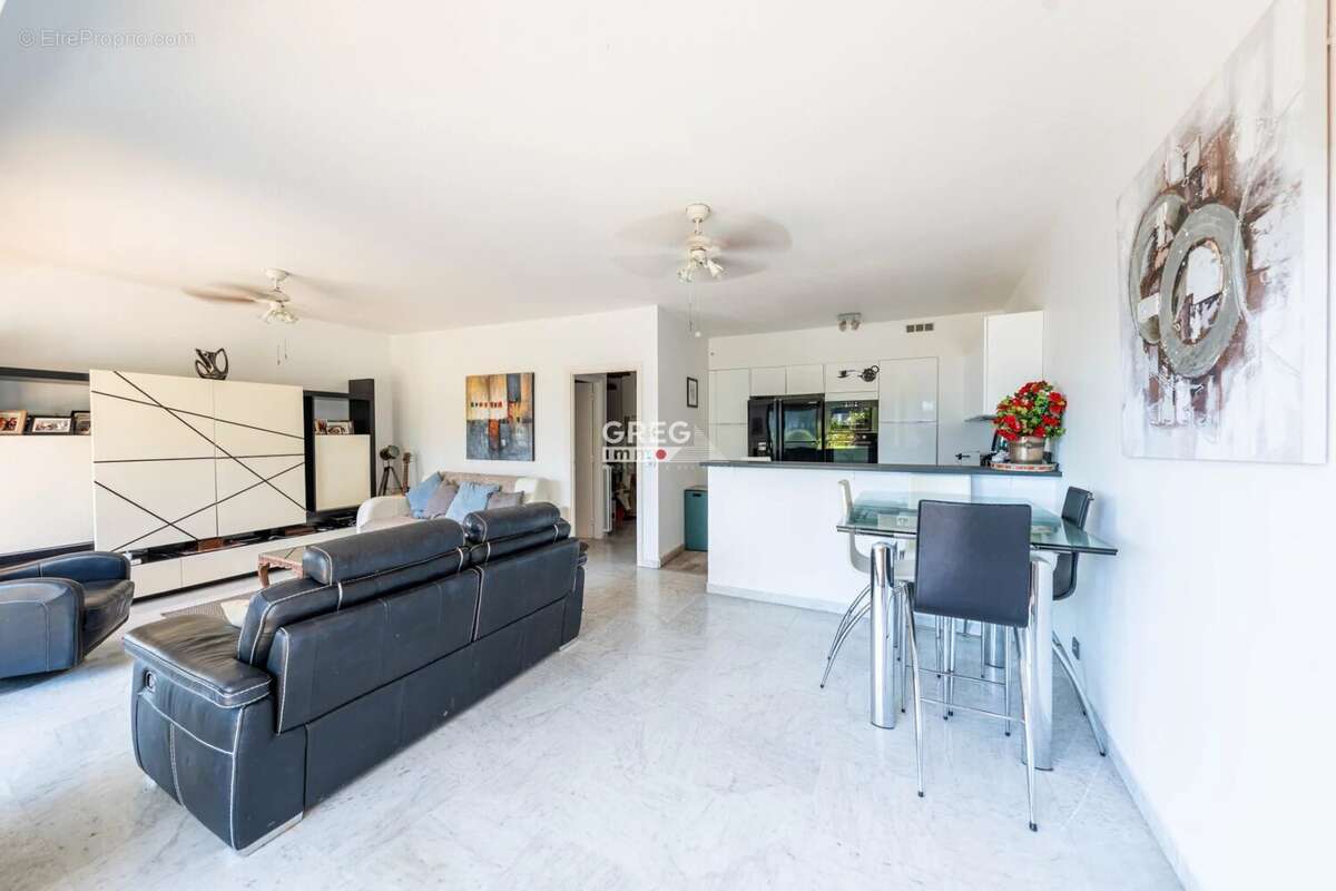Appartement à VILLENEUVE-LOUBET