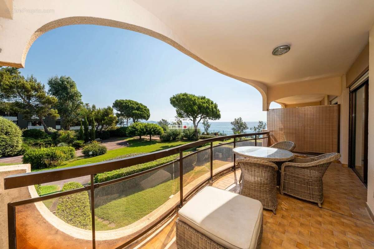 Appartement à VILLENEUVE-LOUBET