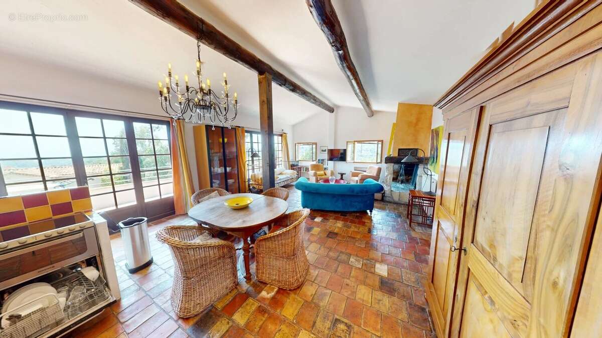 Appartement à VENCE