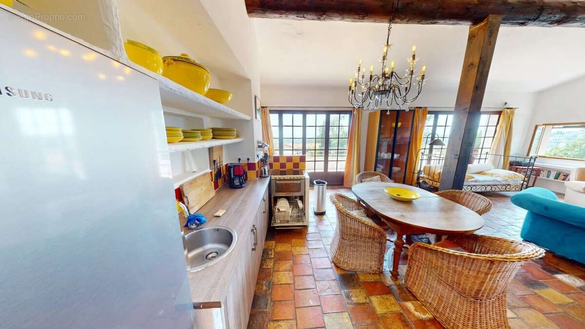 Appartement à VENCE