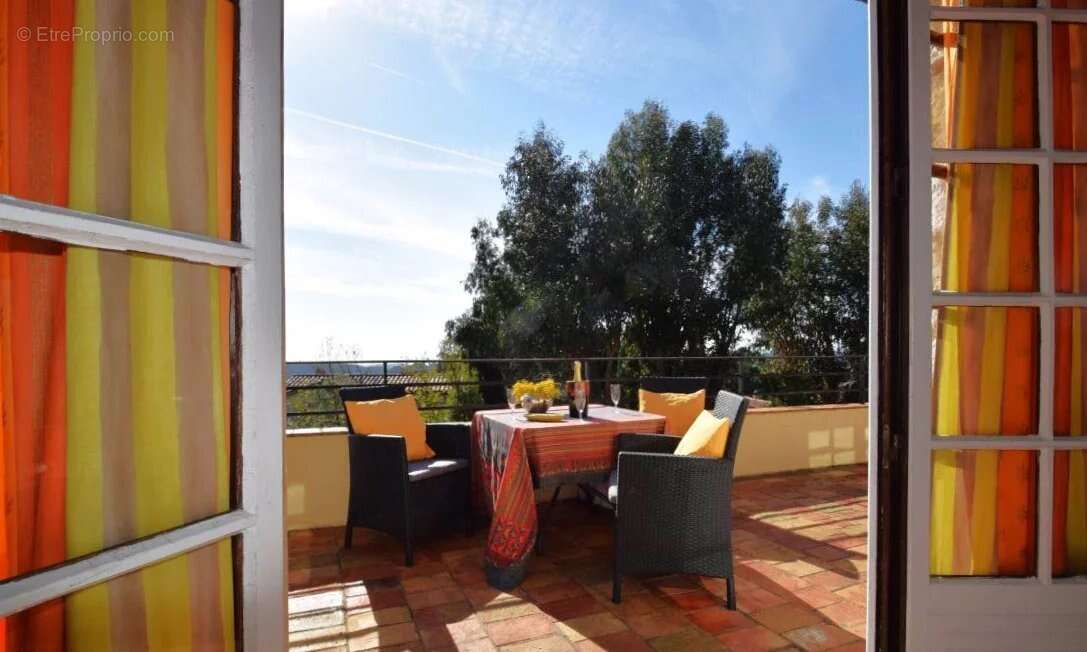 Appartement à VENCE