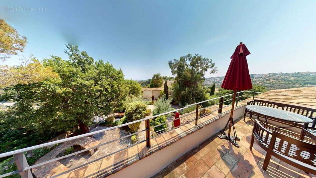 Appartement à VENCE