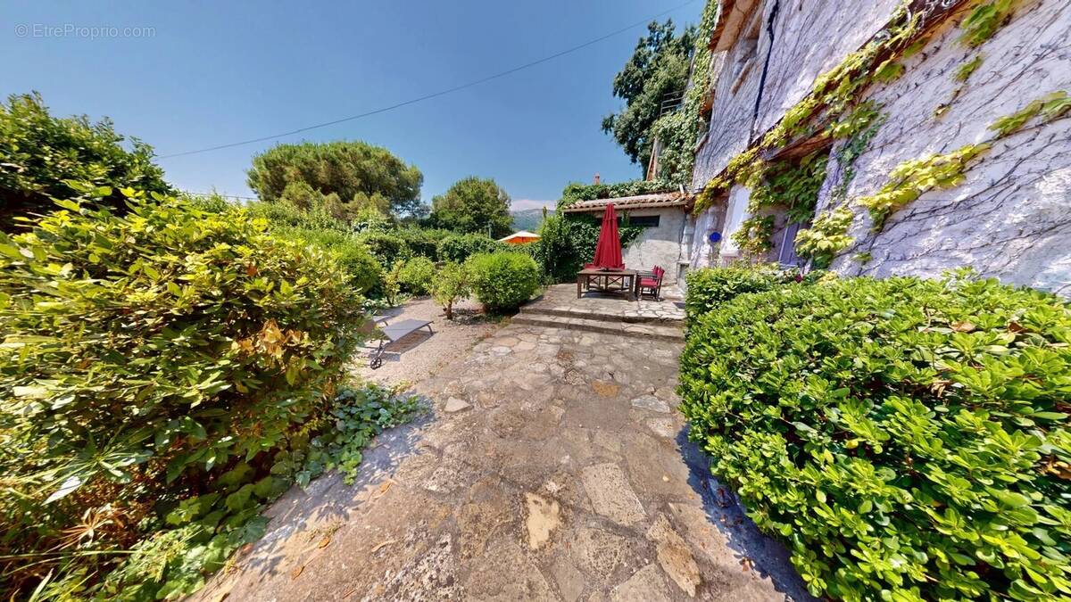 Appartement à VENCE