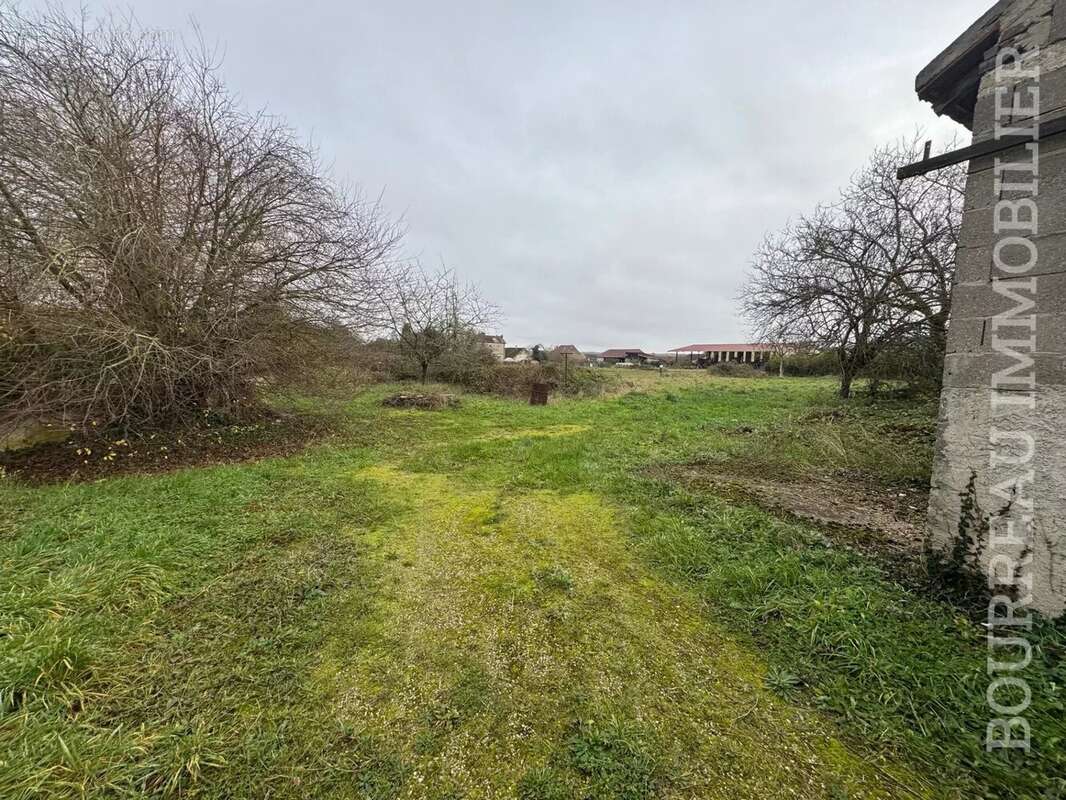 Maison à LA CELLE-SAINT-CYR