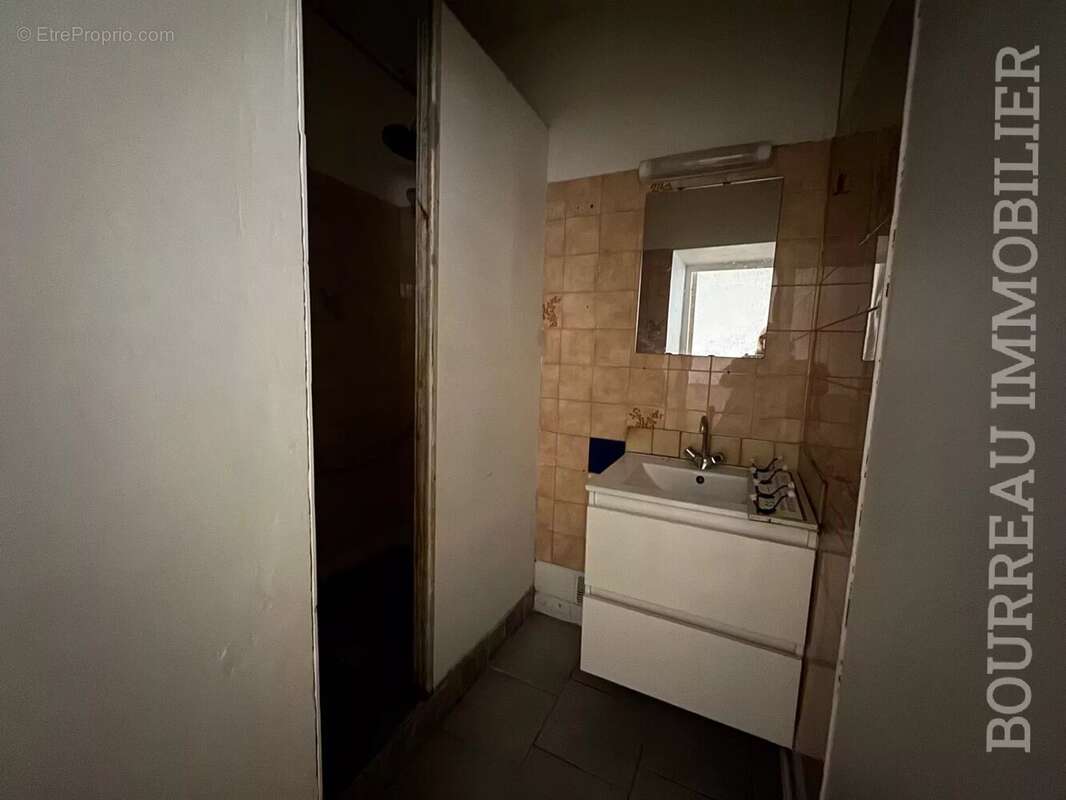 Maison à LA CELLE-SAINT-CYR