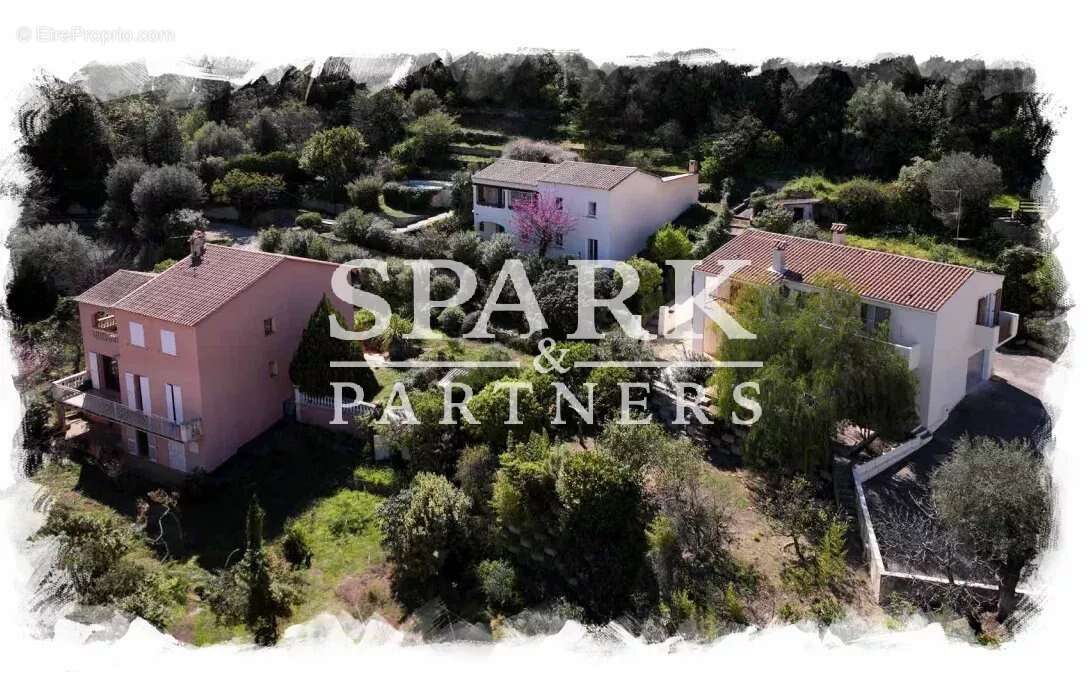 Maison à ROQUEBRUNE-CAP-MARTIN