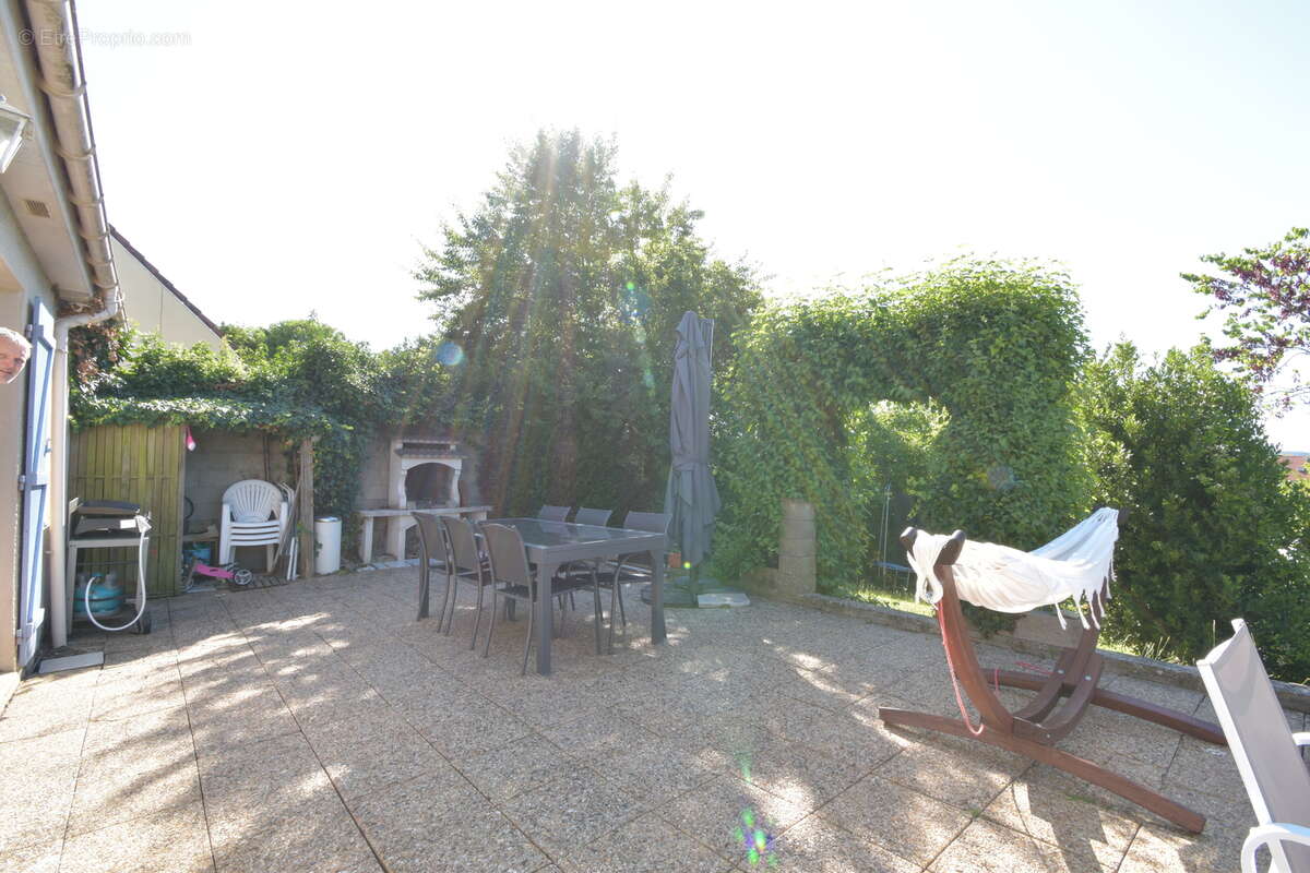 Maison à BONNIERES-SUR-SEINE