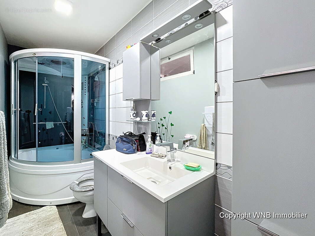 Maison à MARTINVELLE