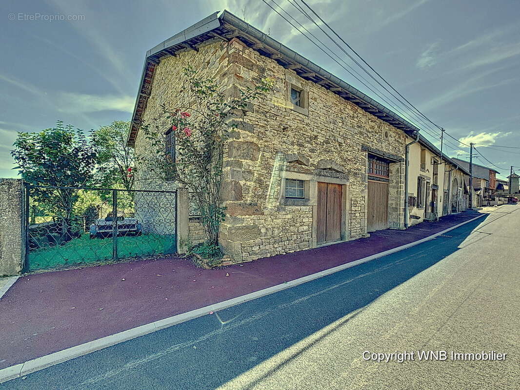 Maison à MARTINVELLE